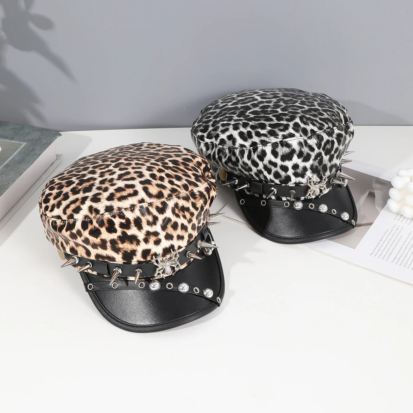 Spice Girl Style Riveted Spider Hoop PU Leather Newsboy Hat Y2K Fashion Trend Shopping Face Small Beret