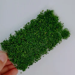 28 - Piece Set of Miniature Green Grass Tuft Kits for Diorama and Scene Decoration (Dark grenn)