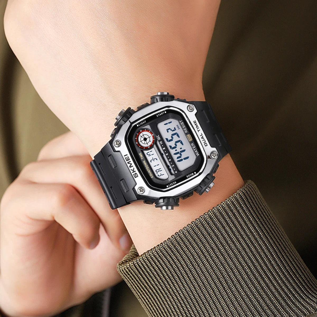 Unisex SKMEI Sport Waterproof Digital Wristwatch with Stopwatch and Alarm