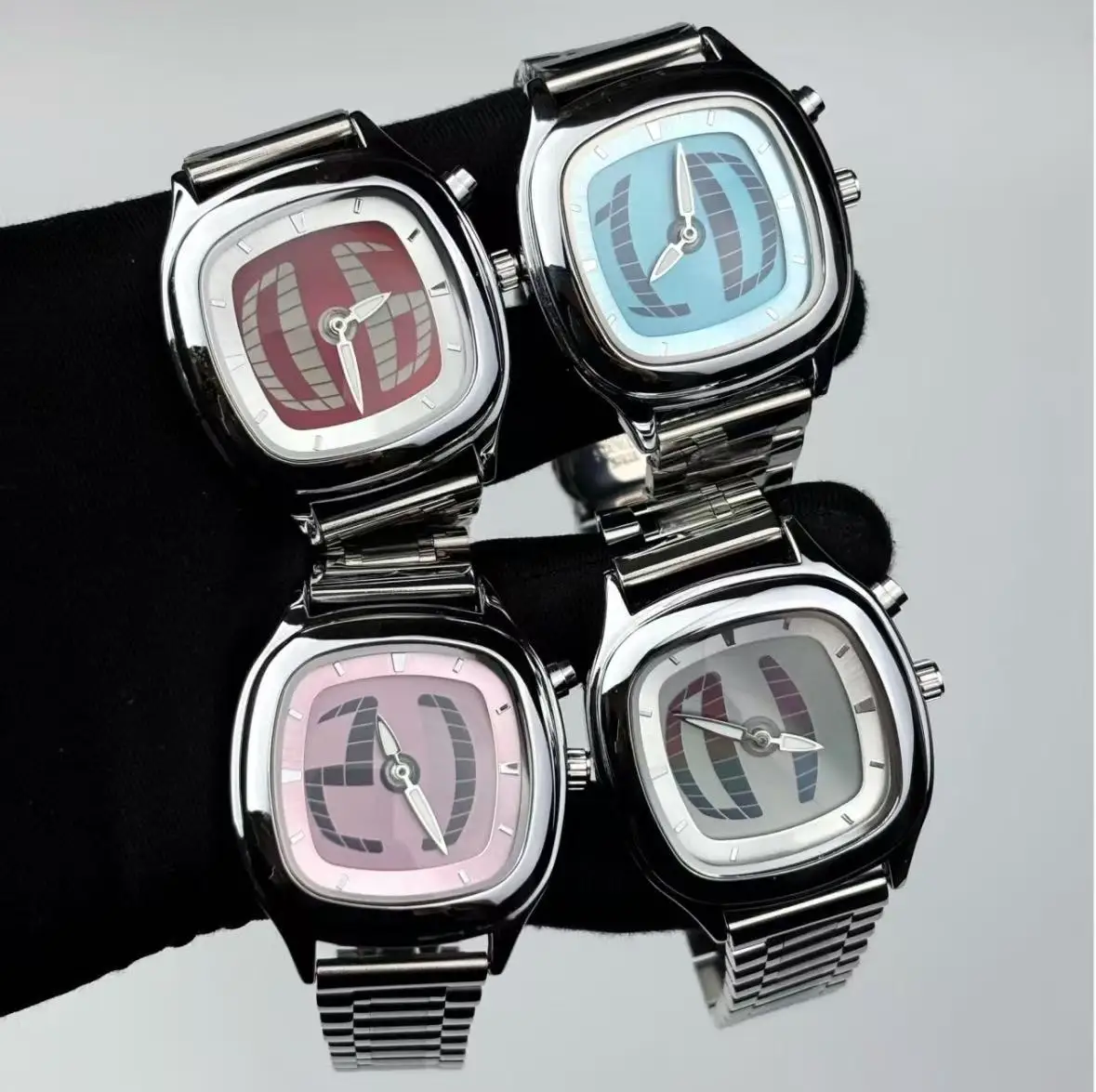 Enhanced Product Title:  
Men's Dynamic Design Red Quartz Watch with Dual Display and Steel Band