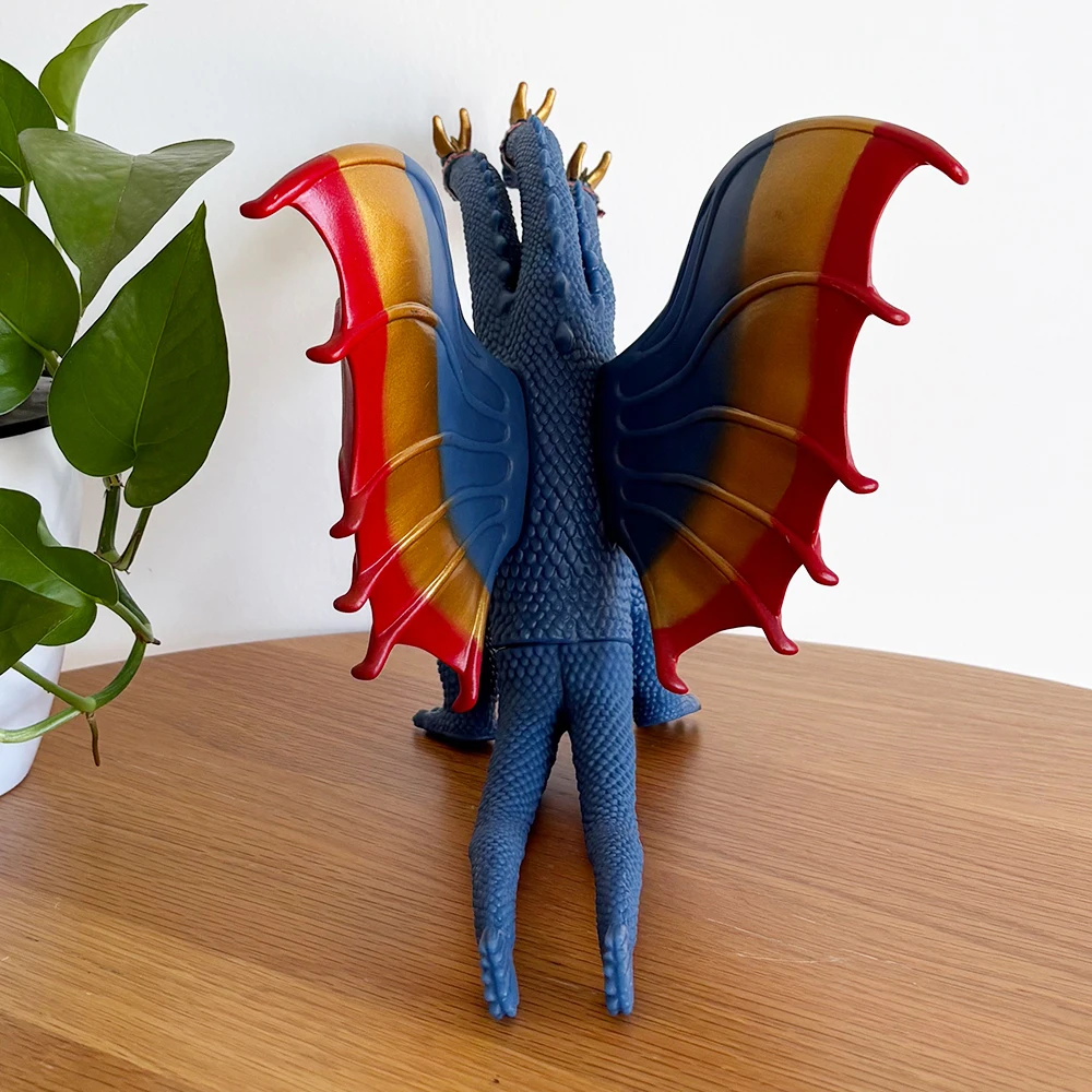 Godzilla King Ghidorah oro rey de los monstruos 3 cabezas dragón PVC  colección de figuras de acción juguete niños regalo 18CM - AliExpress, image size:1000x1000