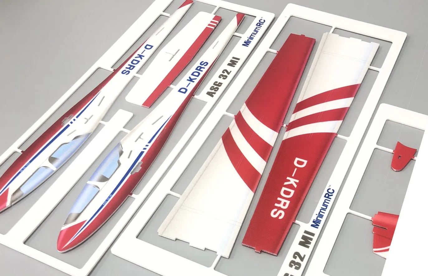 RC jedrilica ASG32 560mm 29g - EPP pjena, 2 boje