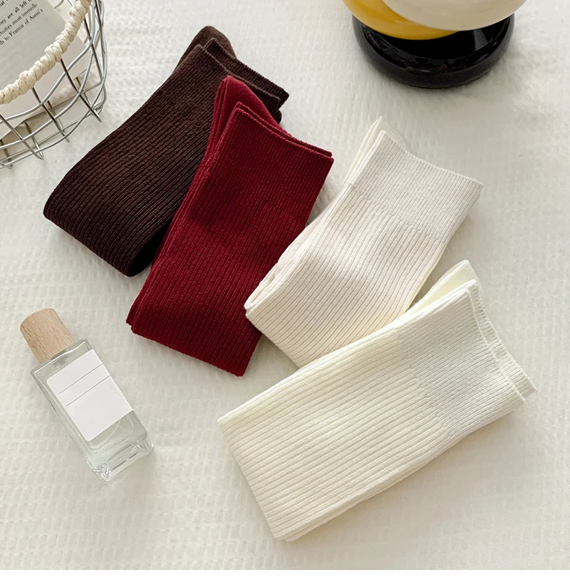 Description Picture 2 of itemFashion Women Stockings New Autumn Solid Color Casual Plain Knee High Socks Women's Japanese Style Loose Long Socks Female Comfy