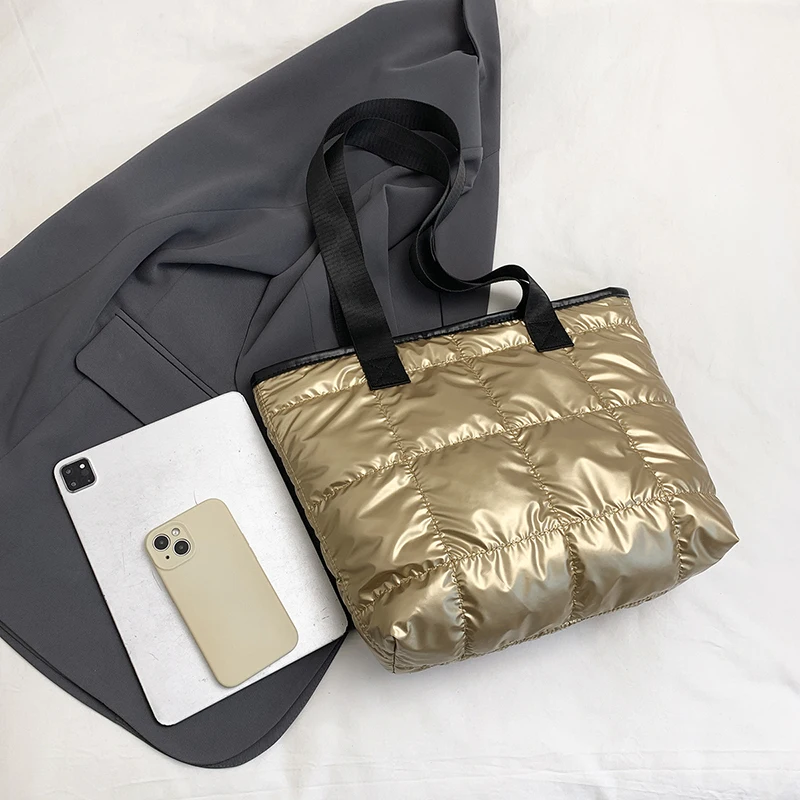 Modische Puffertaschen, luxuriöse Designer-Stepp-Umhängetasche für Damen, 2025, neue gepolsterte Handtasche, Platz-Baumwoll-Nylon-Shopper-Tasche, groß – Detail 4