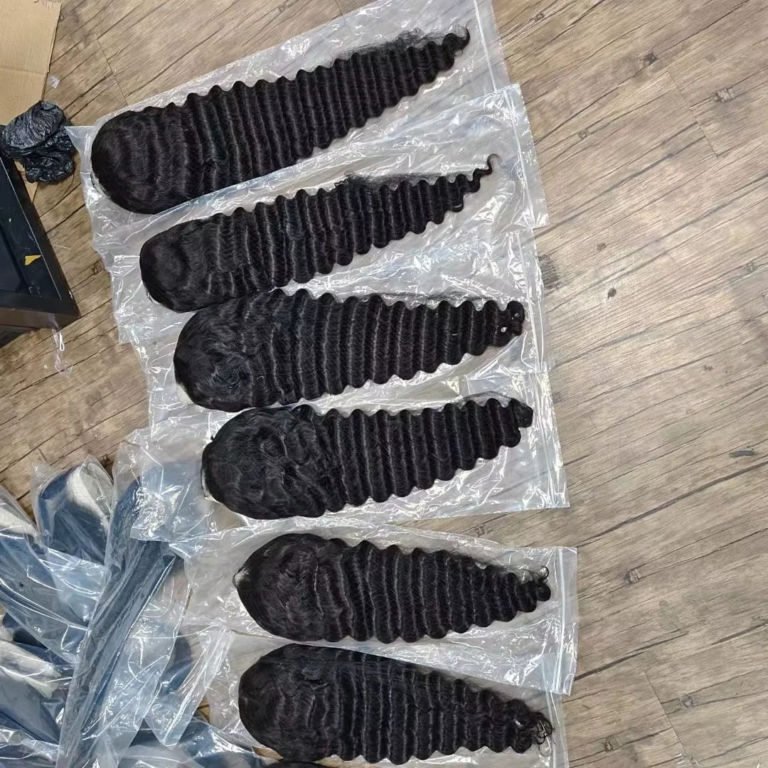 250% Density Deep Wave Wavy Curly Human Hair Wigs 13x4 Transparent Lace Frontal Brazilian Hair Wig for Black Women