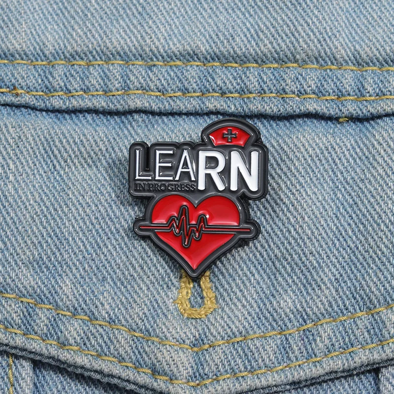 Medizinische Serie Metall Broschen Spritze Pille Ich bin Arzt Ente Hund Blume Krankenschwester Pflaster Stempel Stethoskop Abzeichen Punk Pins Schmuck – Detail 26