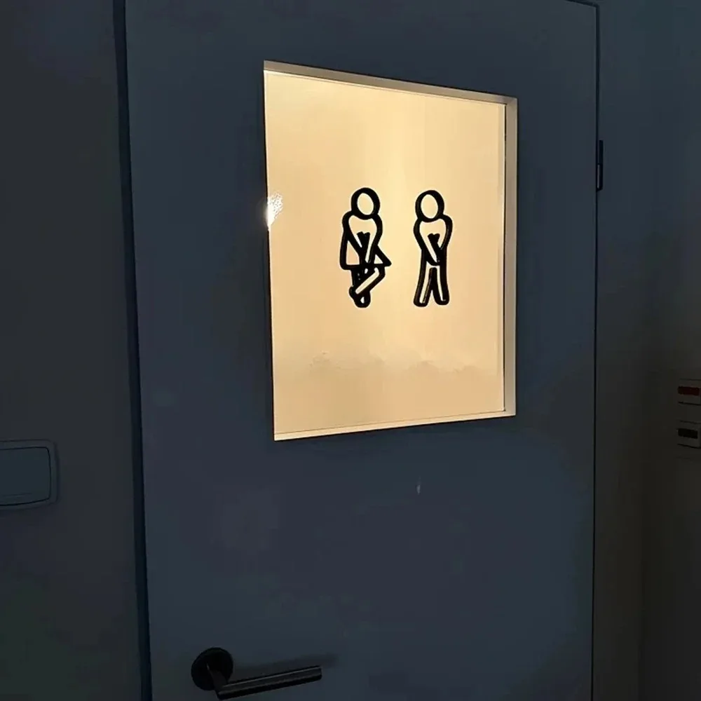 현대적인 남녀 화장실 표지판 WC 문걸이 장식 컨투어 스타일 게스트 욕실용
