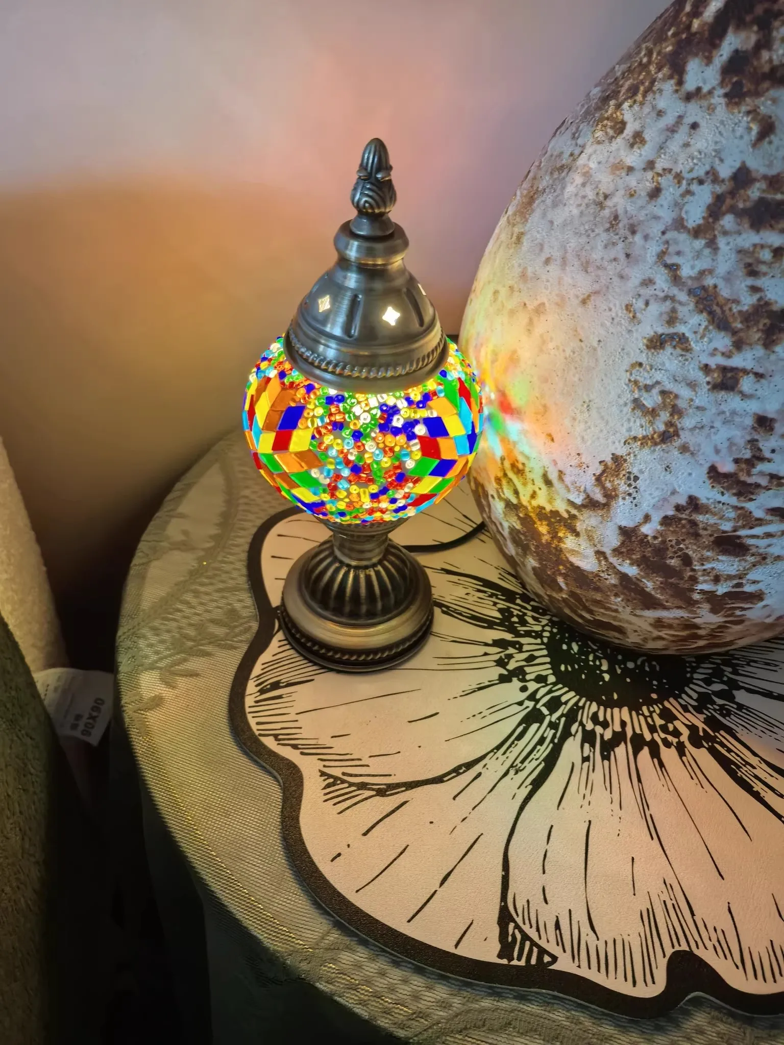 로맨틱 모자이크 레트로 테이블 램프 침실 서재 카페 홈스테이 장식 테이블 램프..