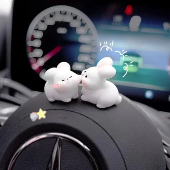 Decorazioni per interni auto, celebrità di Internet, simpatici piccoli animali, schermi per console centrale auto, specchietti retrovisori,