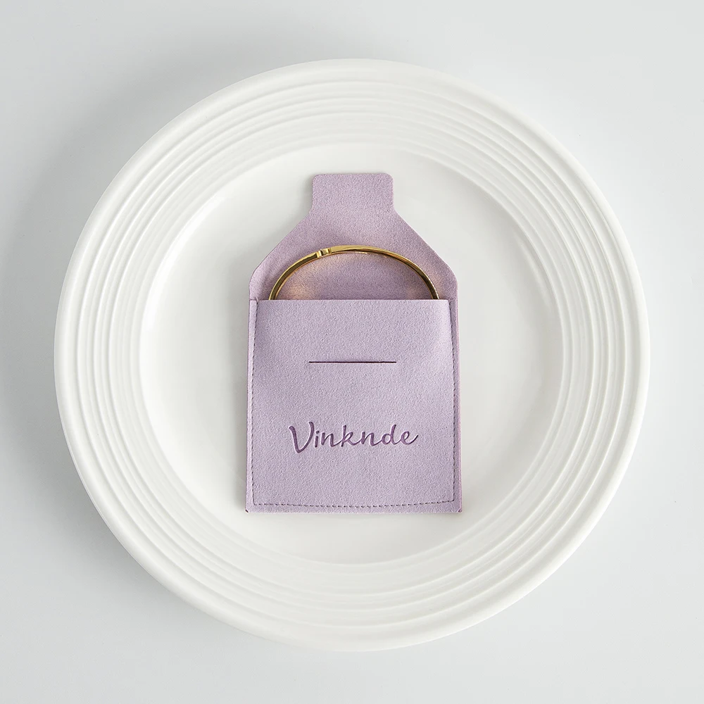 100 Stück/Lot Hellviolette Umschlag-Schmuckbeutel aus Mikrofaser, Geschenkbeutel mit Einlage, Zubehör aus Samt und Wildleder, Schmuckaufbewahrung – Detail 7