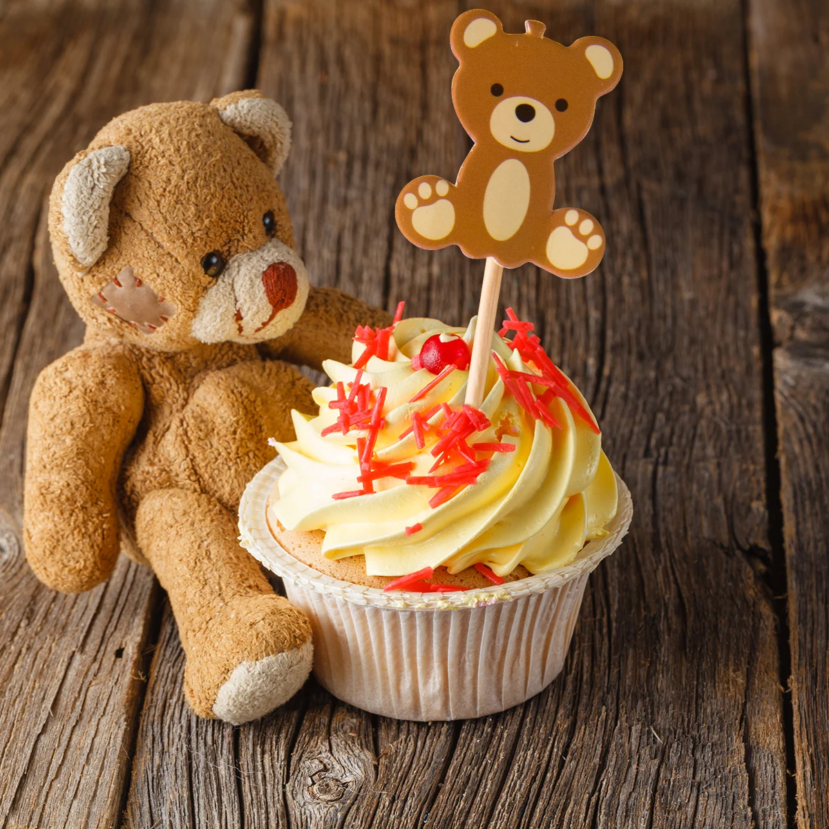 かわいいクマのカップケーキトッパー、デザート用品、果物の