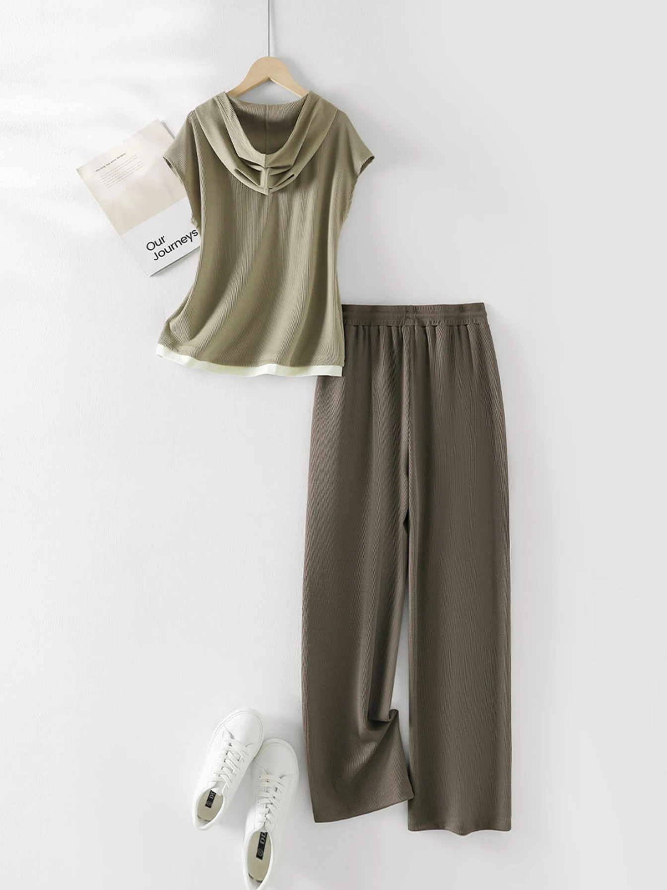 Spring and Summer Women Casual Pants Set Fake Two Pieces Short Sleeve Hoodie Straight Pants Two Piece Commuter Comfortable Suit
