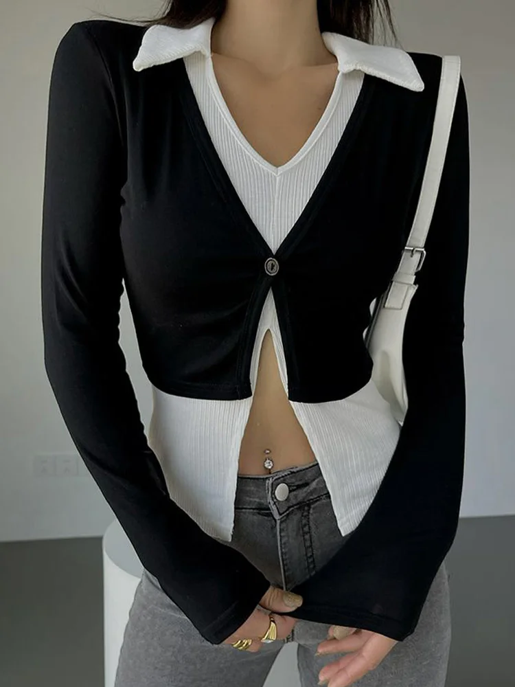 

Футболка женская облегающая из двух предметов с длинным рукавом и разрезом