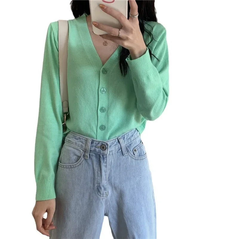 Official Picture New V-Collar Cardigan Outer Wear Short Top Autumn Thin Jacket Long-Sleeved Sweater Women's Fashion 5