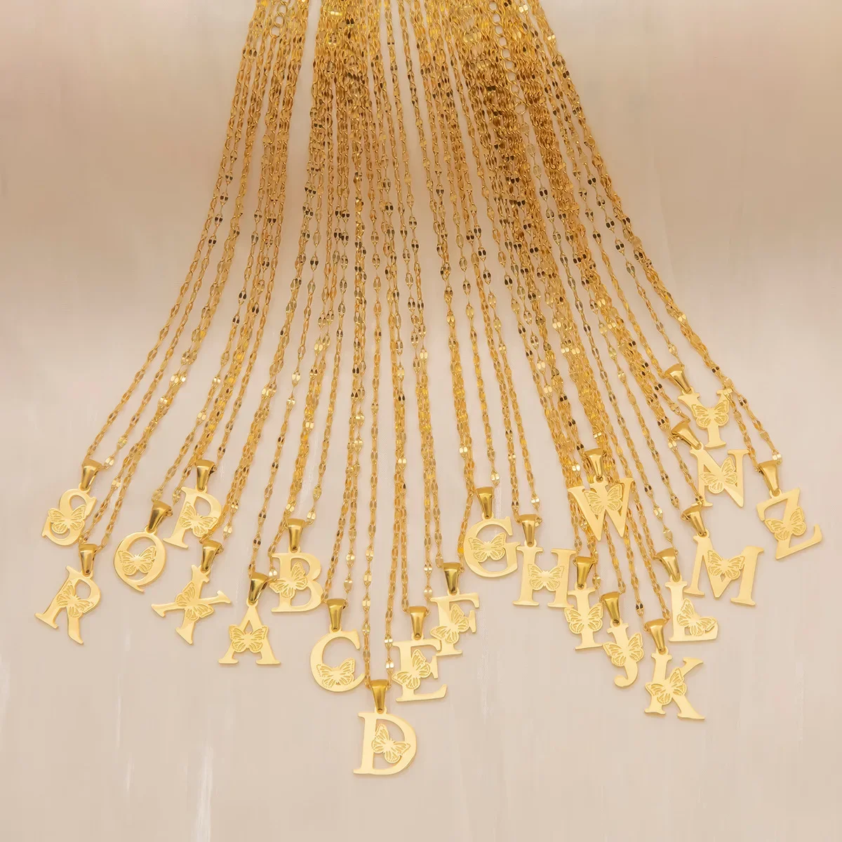 Engraved Butterfly 26 English Letter Pendant Neckalce Gold Plated Glossy Removable Initial Alphabet Chain Choker Birthday Gifts