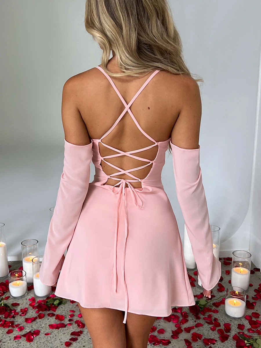 Рисунок 2 - Женское модное мини-платье на бретелях-спагетти