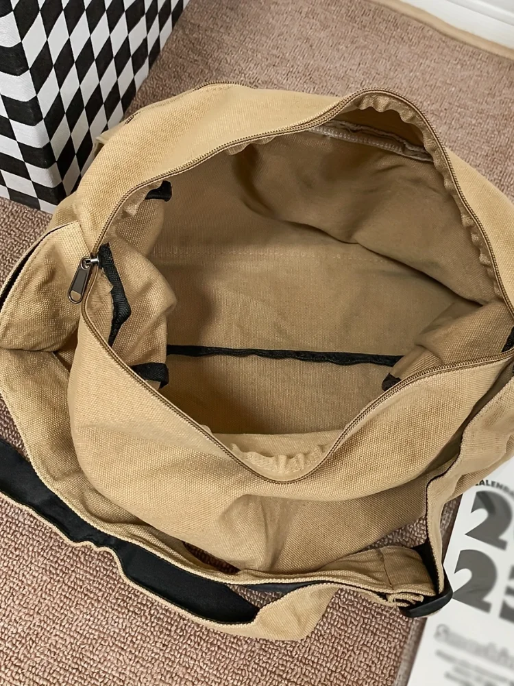 حقيبة هوبو كروس من القماش بسعة كبيرة، متوفرة بأربع...