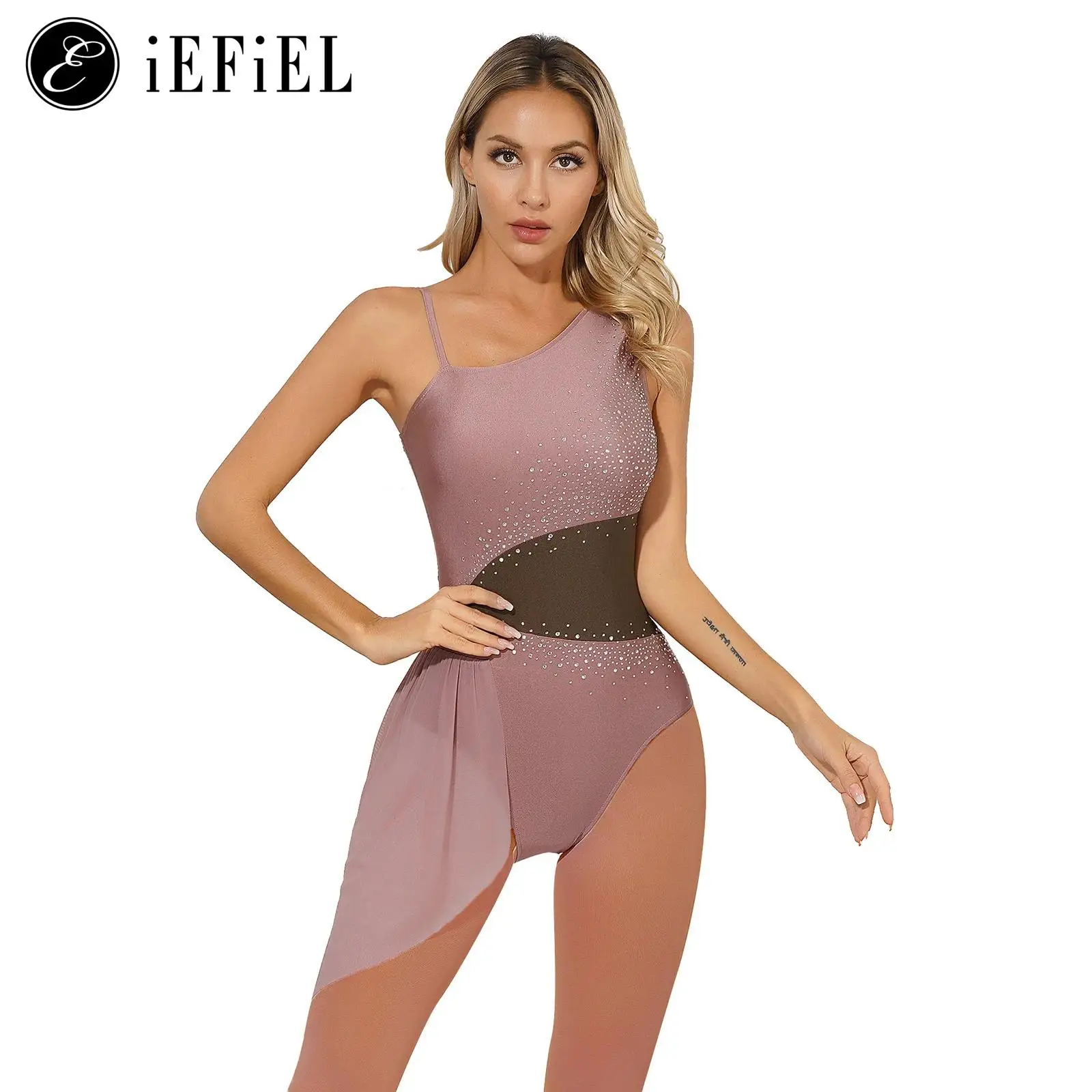 

Женское блестящее боди на одно плечо с вырезом на спине