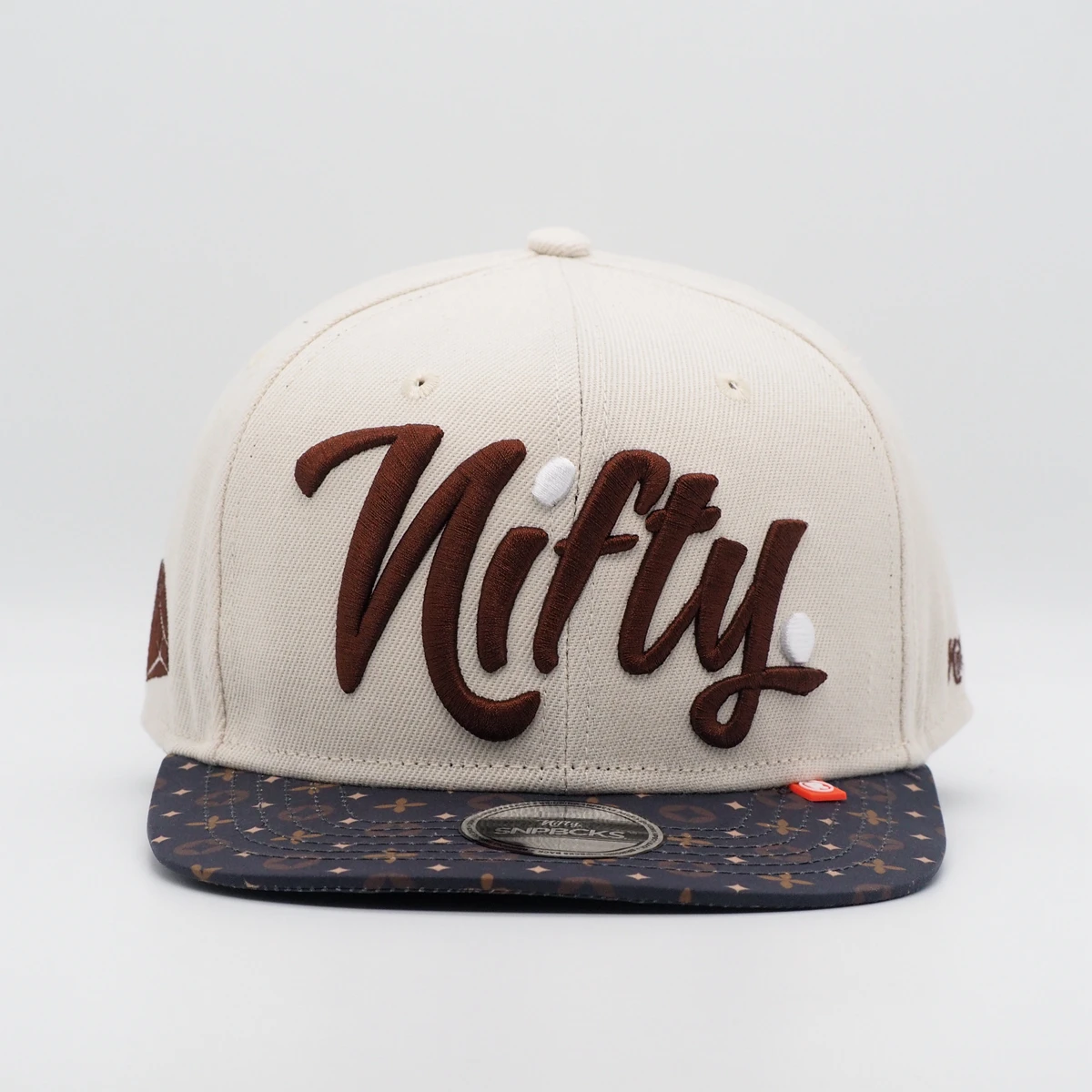 

Nifty Snapback Cap Louiz V Monogram Design Baseball Hat Diamond Embroidery German Car Street Calture Inspired Brand Headwear