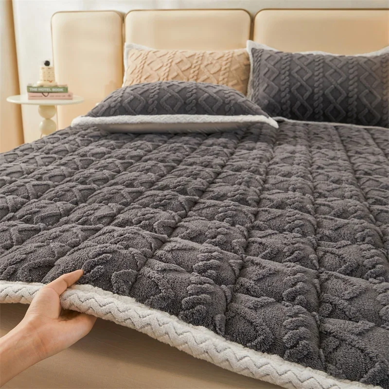 Description Picture 2 of itemThick Fleece Mattress Pad Warm Coral Fleece Bed Blanket Pads for Winter Solid Color Mattress Protector Cover for Double Beds
