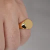 Bague chevalière ovale lisse vierge
