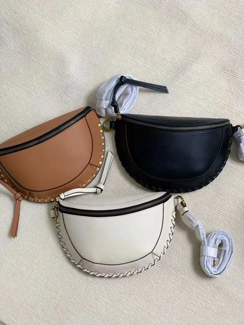 

Shoulder Bag for Women Metal Rivet Decorated Vintage Woven Messenger Bag