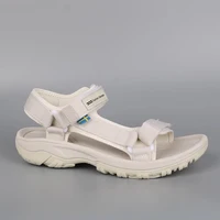 Sandales de sport d'été pour femmes, chaussures de marche de plage respirantes à bout ouvert, sandales plates légères et confortables pour les voyages en plein air 5