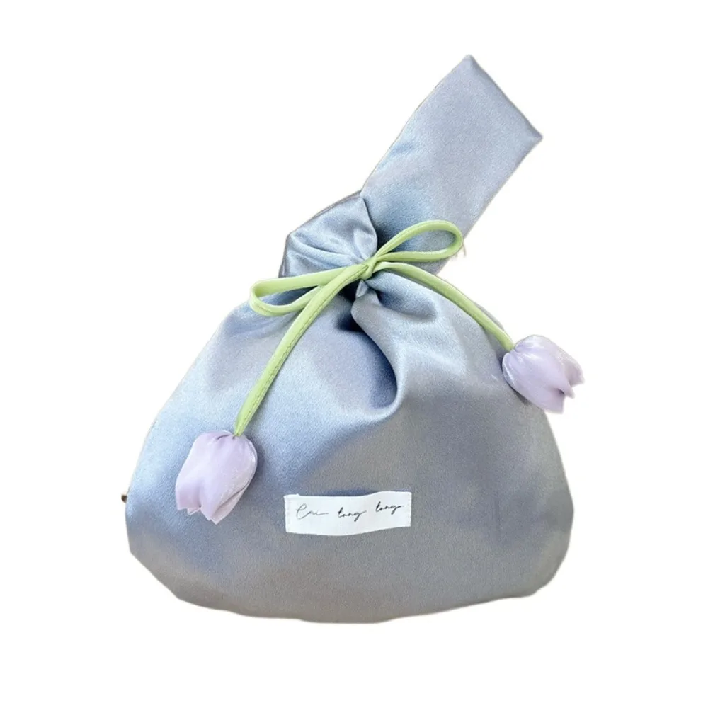 Vest Shape Tulip Wrist Bag Tope Handle Silk cloth Wedding Beauty Bag Large Capacity New Chinese Style Goddess Day Gift Bag Party 8