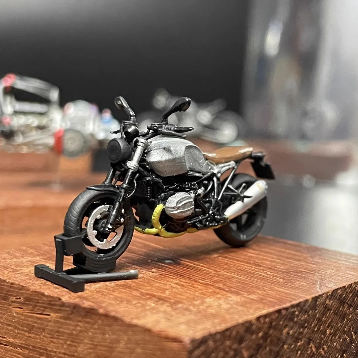 오토바이 DELUXE 2013 Nine T 차고 장면 장식, 일본 모델 KX450, 1:64