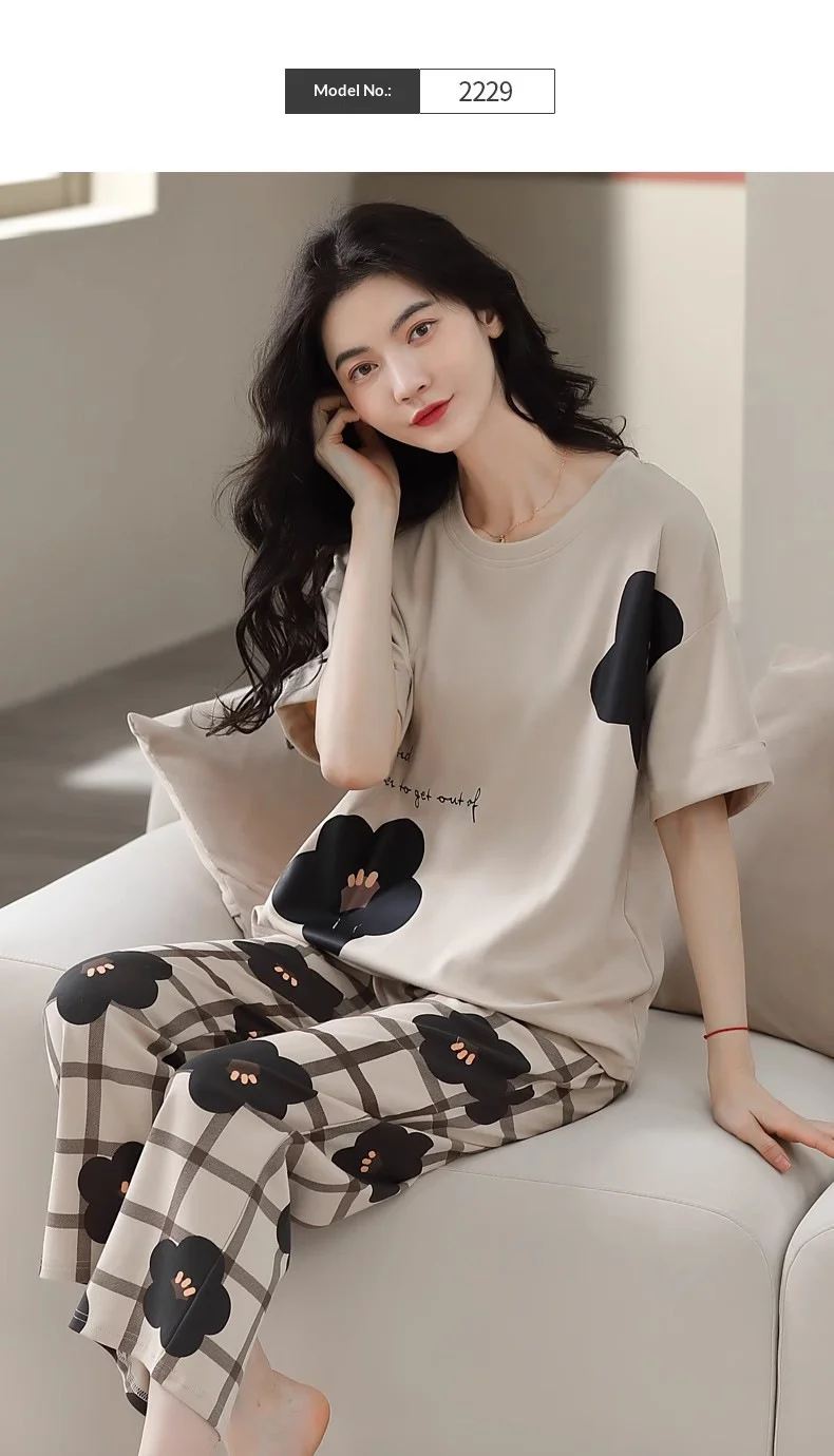 Women's Summer Pyjamas: Short-Sleeved Top and Cropped Trousers, Plus Size, Boho-Chic Checked Set, Loungewear, Women's Underwear
