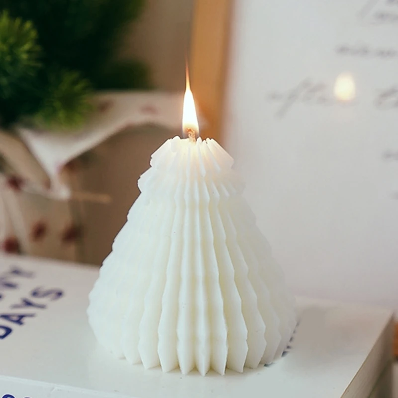 

Scented Candle,Enhances Christmas Decor with these Charm Candle Holiday Present D0LD