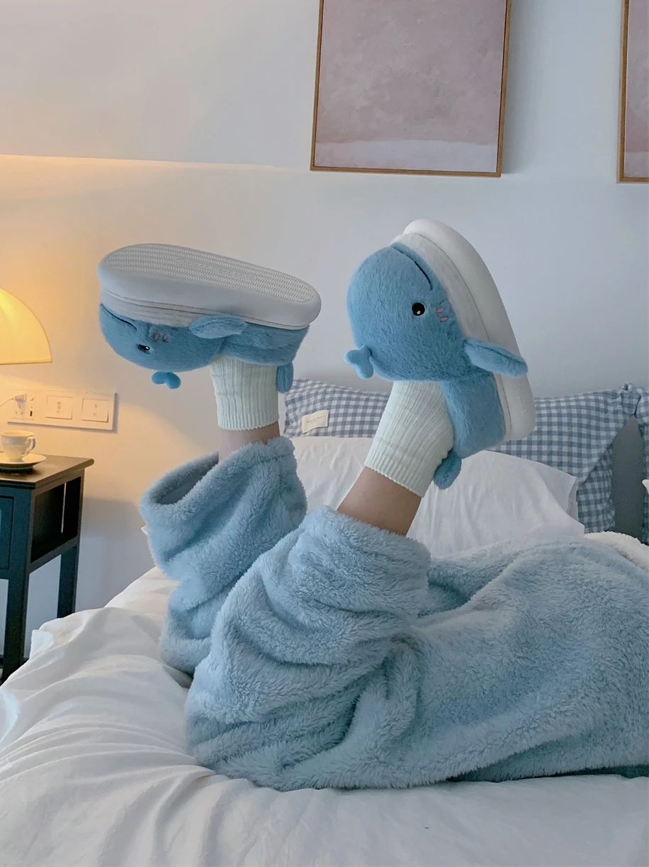 Parent-child Home Slippers Men And Women's Winter Cartoon Whale Plush Warm Home Slippers For Parents Children Cotton Slippers 5