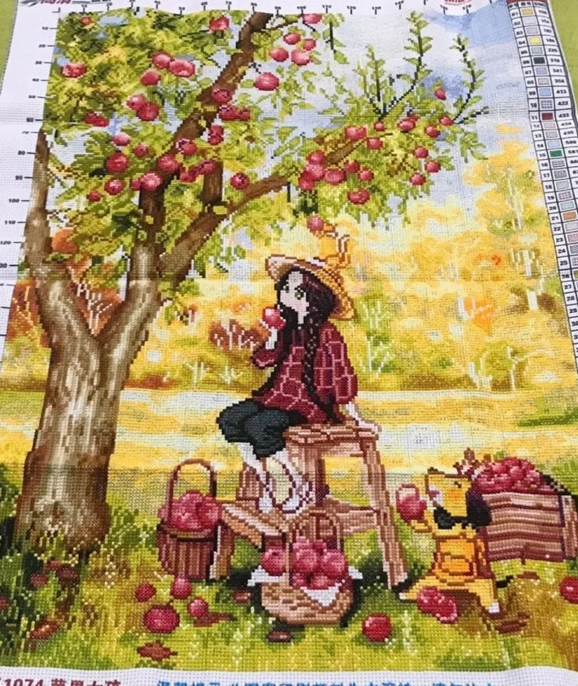 [Prodotto Finito] Prodotto Finito A Punto Croce Ricamato A Mano Apple Tree Girl Ricamo Completo 60*80 Cm