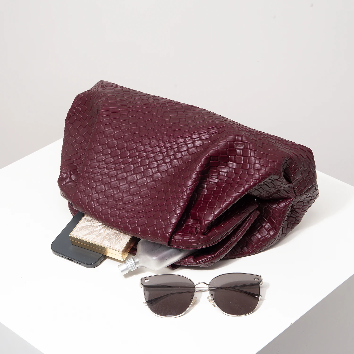 Vintage Clutch Bag - Color Detail