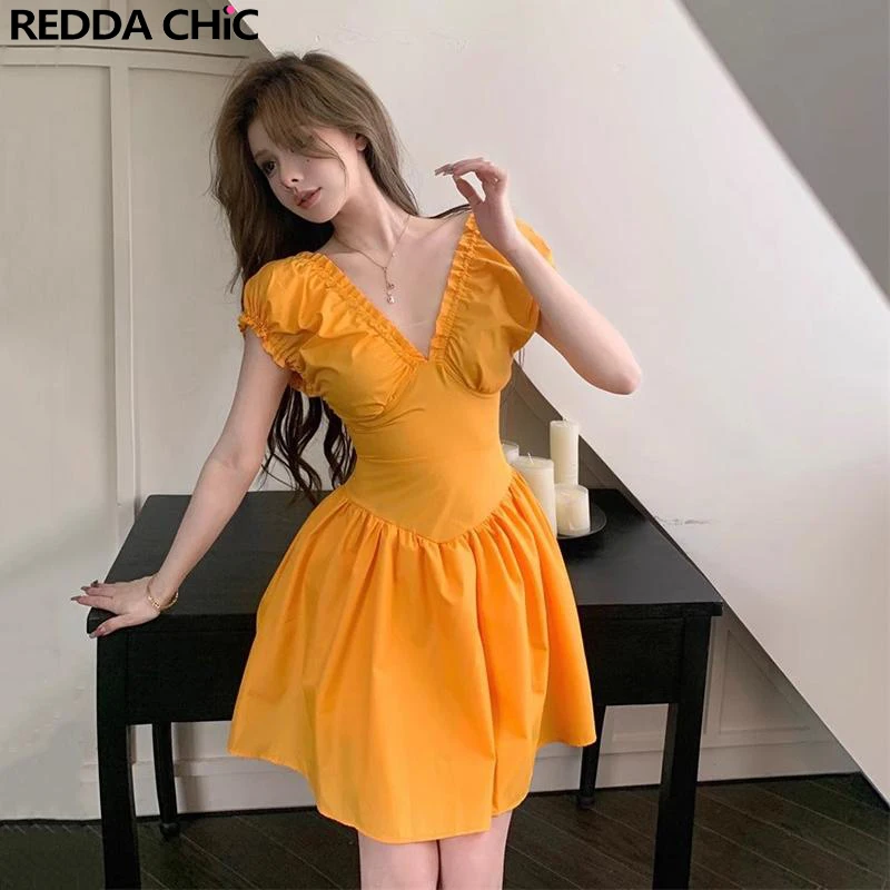 

Женское платье принцессы с оборками, V-образным вырезом и пышными рукавами