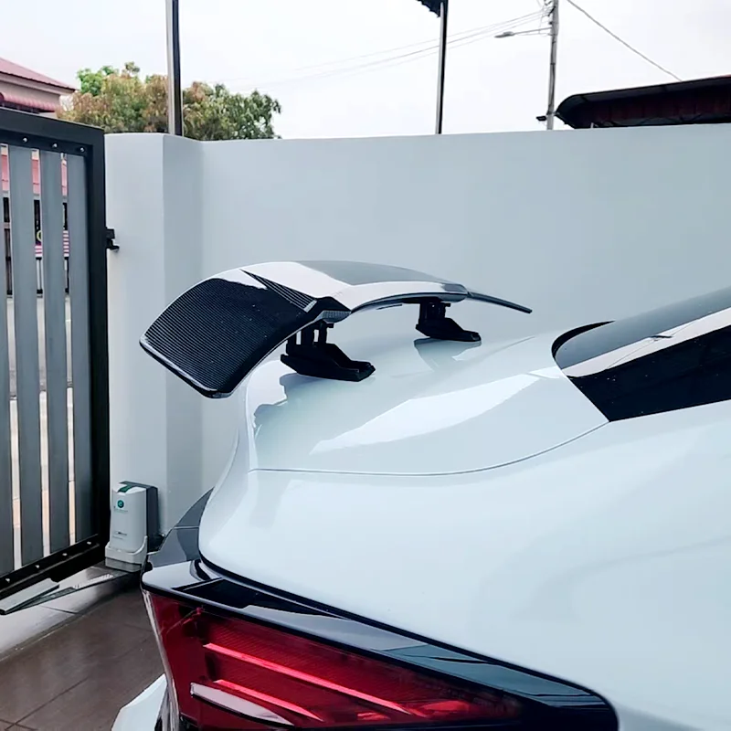 Per berlina universale ascensore elettrico spoiler intelligente luce a led ala del bagagliaio ABS nero lucido e modifica dell'auto dall'aspetto carbonio - Image 5