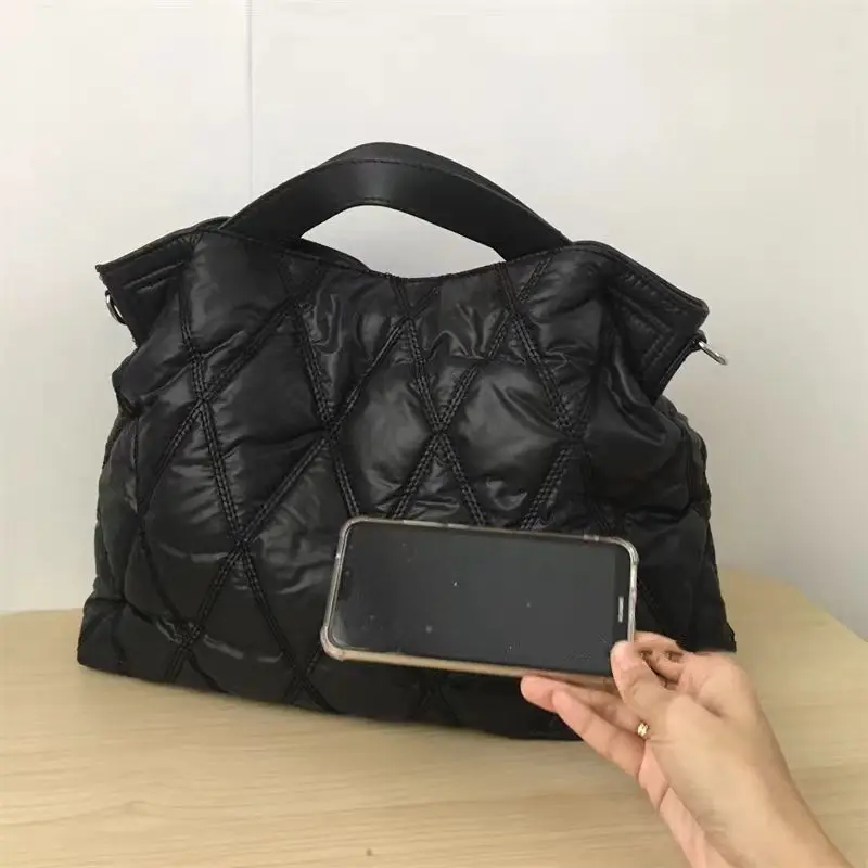 Retro Puffy Quilted Tote Bag Women Unique Down Large Capacity Shoulder Bags Ladies Daily Fashion Versatile Commute Crossbody Bag
