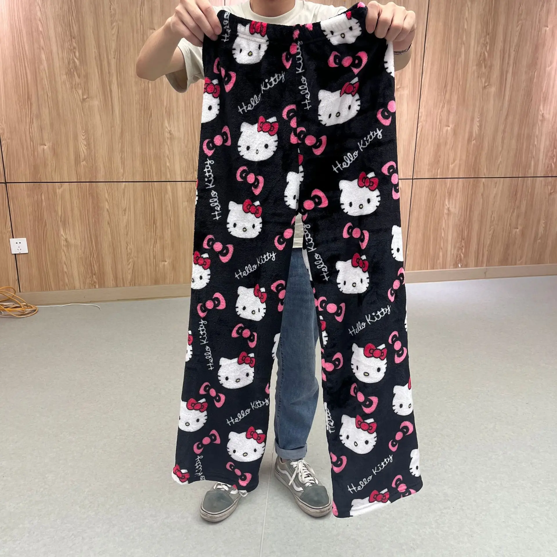 Sanrio Hello Kitty pigiama pantaloni nero rosa Anime flanella donna Warm lana Whitecartoon Casual casa pantaloni autunno ragazze pantaloni