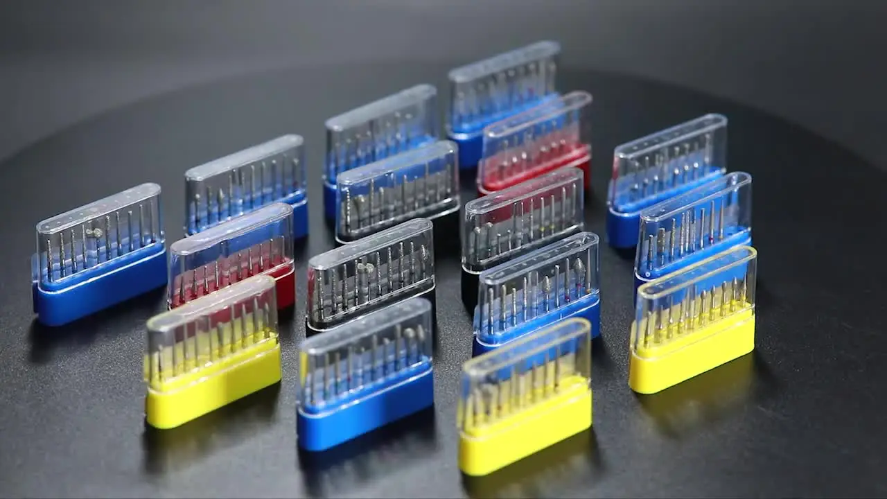 Kit 30 Fresas Diamantadas Con Fresero Dental Odontolog&iacute;a | Cuotas Sin