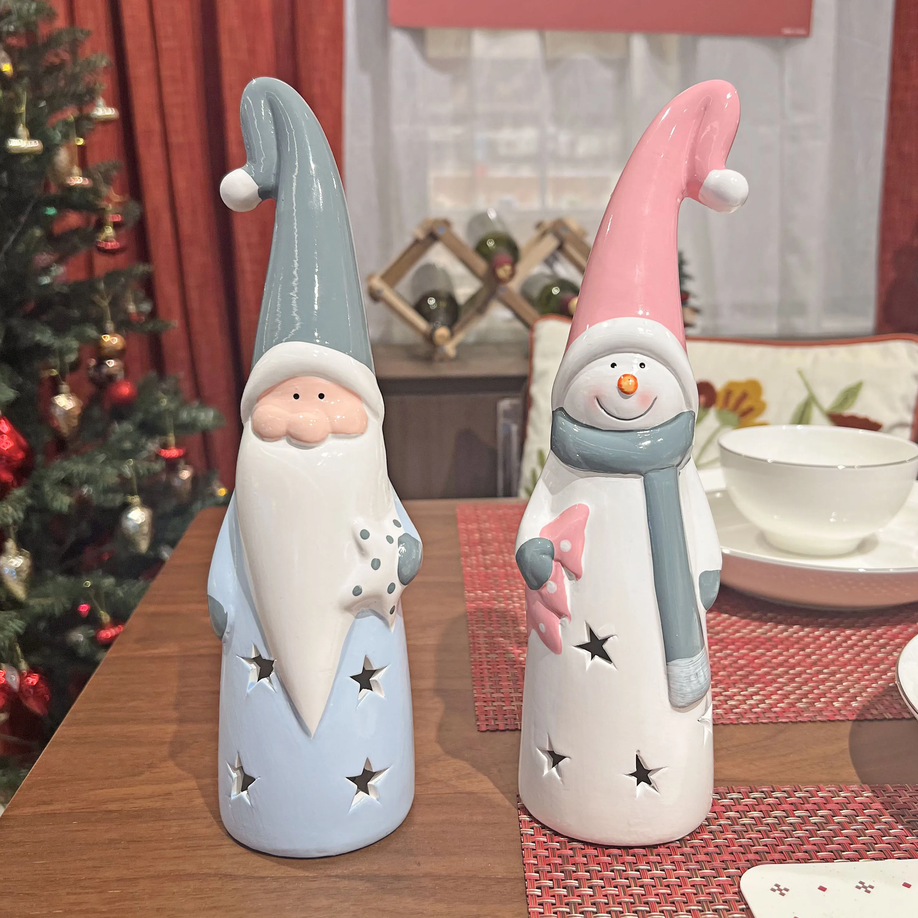 

Creative Ceramic Christmas Santa Claus Snowman Figurines Furnishings Kawaii Decor Desk Lving Room Home Decoration Accessories