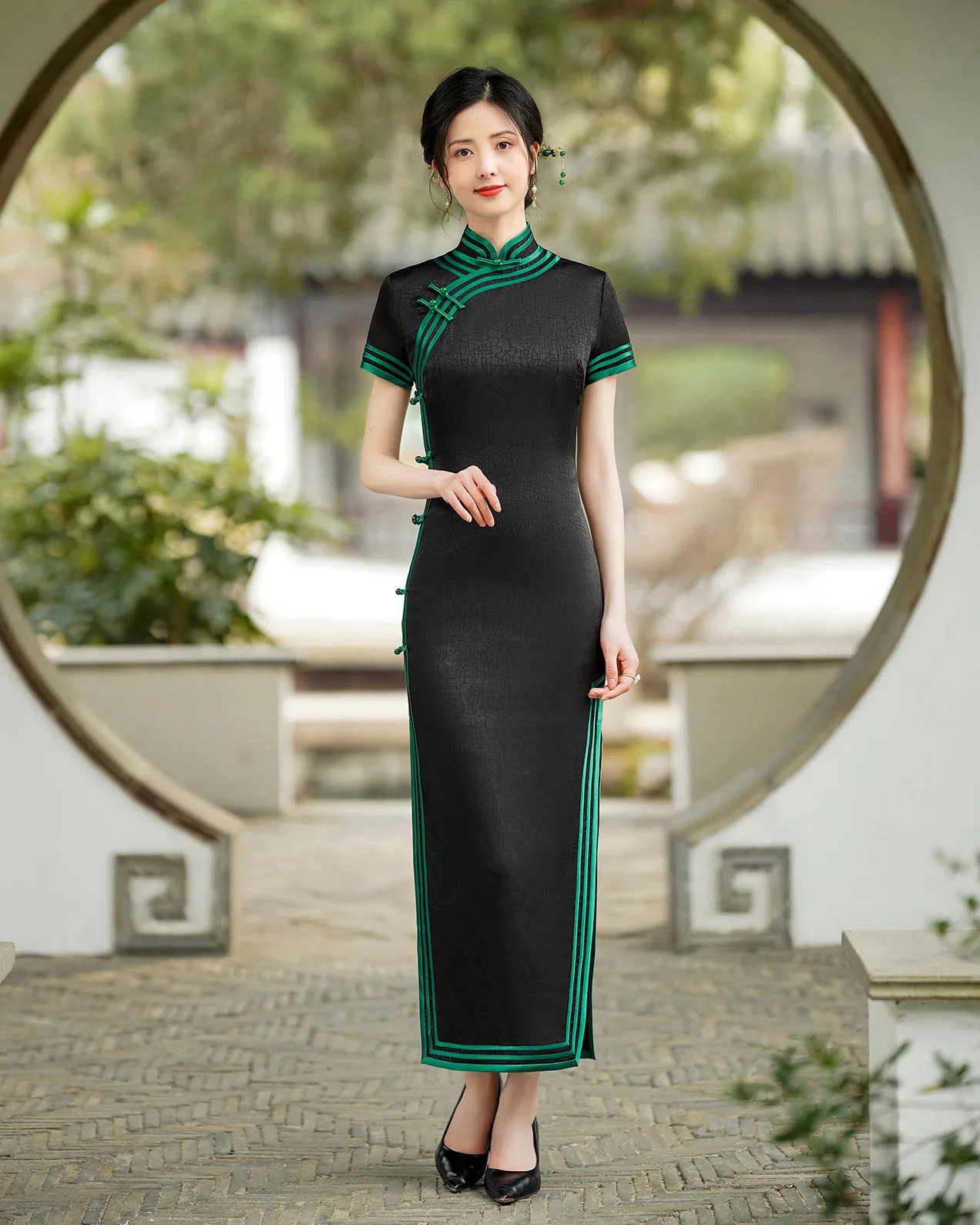 

Traditional Chinese Mandarin Collar Tortoise Crack Jacquard Satin Short Sleeve Cheongsam Elegant Long Style Qipao Size M-4XL