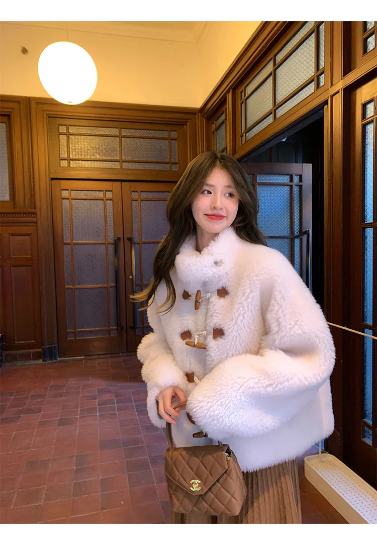 Fall/Winter New Horn Buckle Lamb Fur All-wool Sheared Fur One Coat Female Short