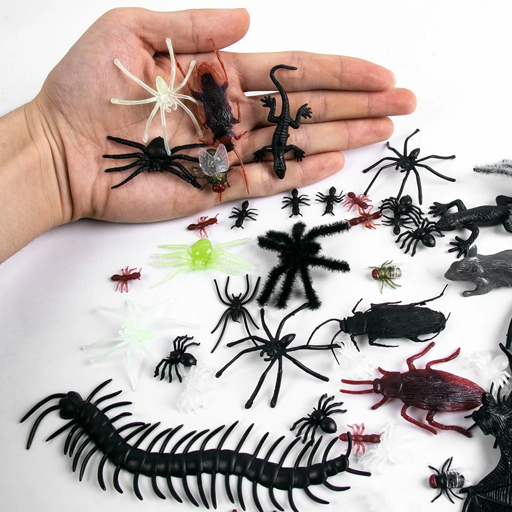 50 pezzi di giocattoli di insetti finti e realisti, scarafaggi, ragni