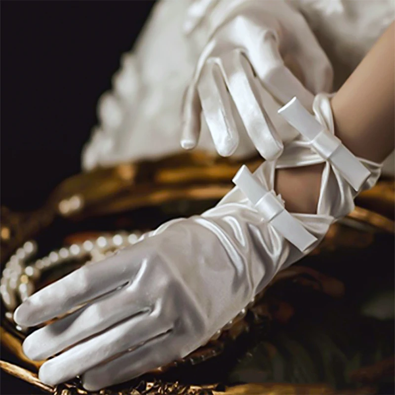 Cross-Border New Exquisite Bride Gloves Pearl White Wedding Satin Material Gloves Photography Props Short Lace Bow Decoration