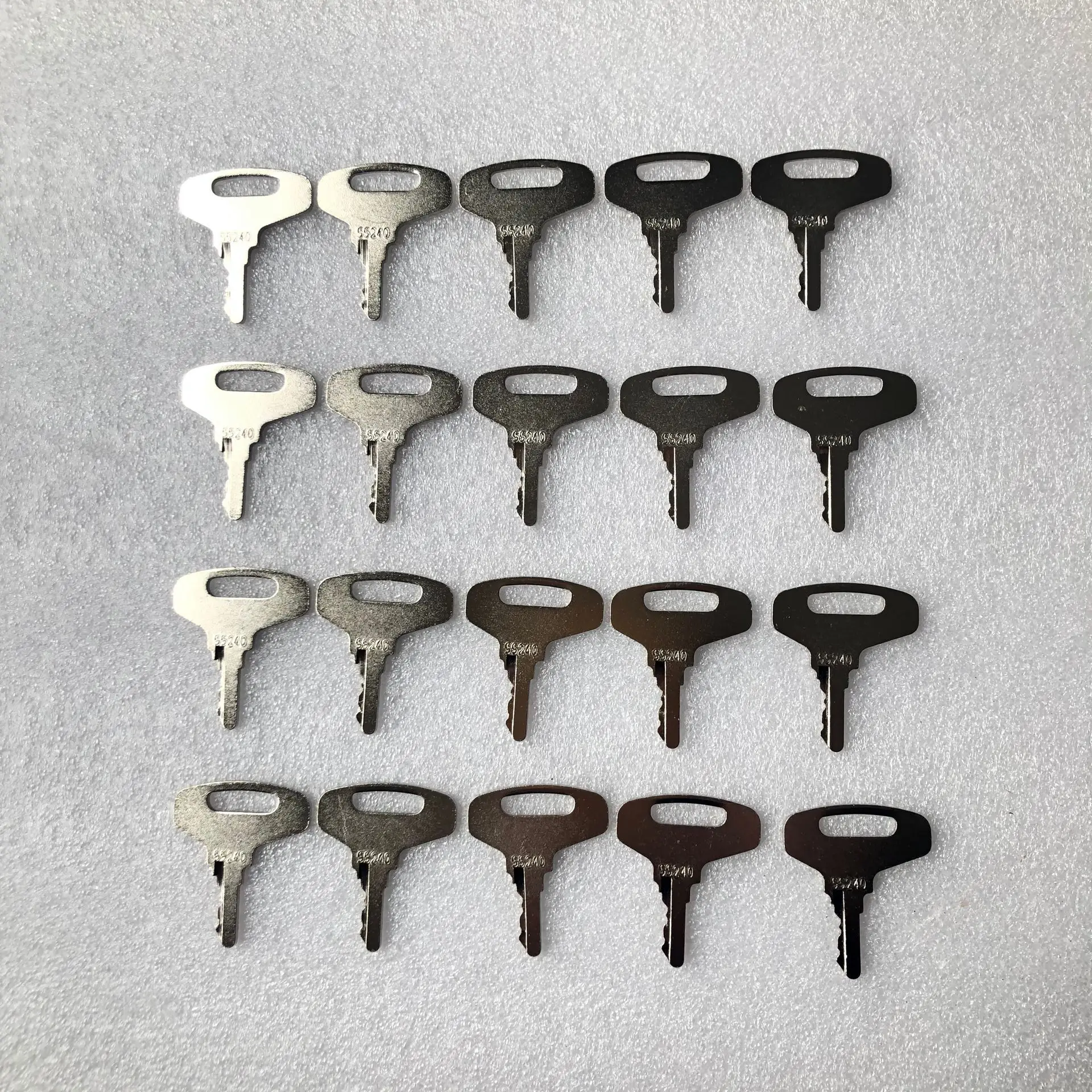 

20PCS 55240 key For Kubota Thomas Broce Gehl Kalmar Tractor Skid Steer Loader Cub Cadet Sweeper Electric Lift 66711-55240