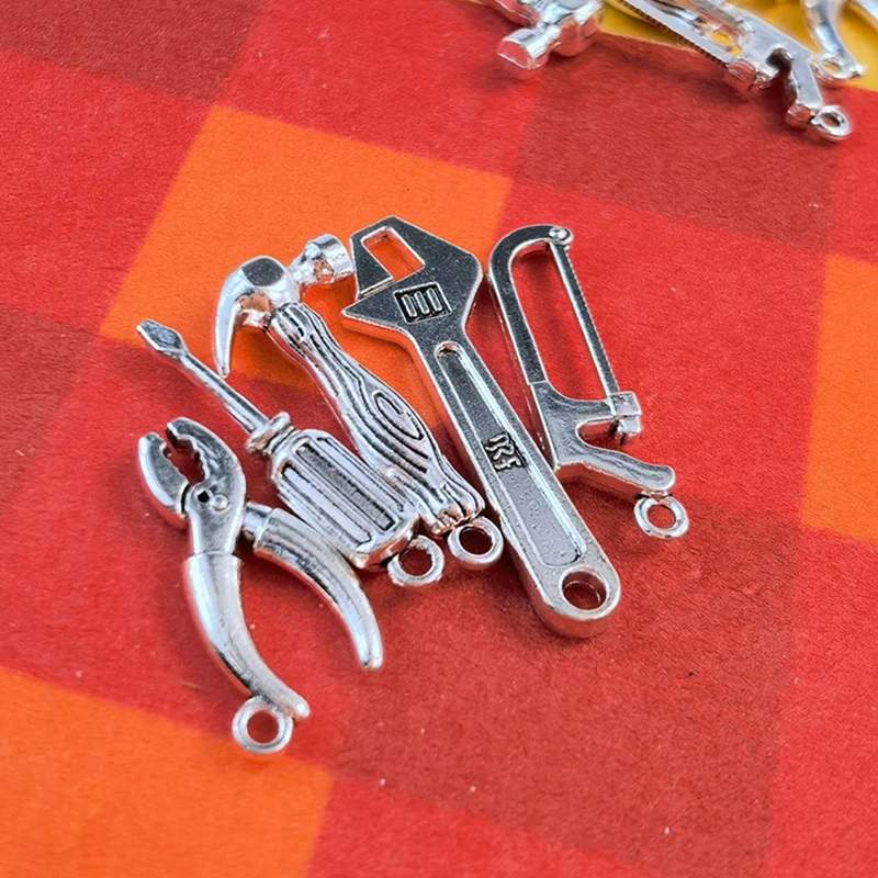 

5Pcs/Set Dollhouse Mini Repair Tools Simulation Hammer Wrench Saw Pliers Screwdriver Model for Doll House Pretend Play Toys