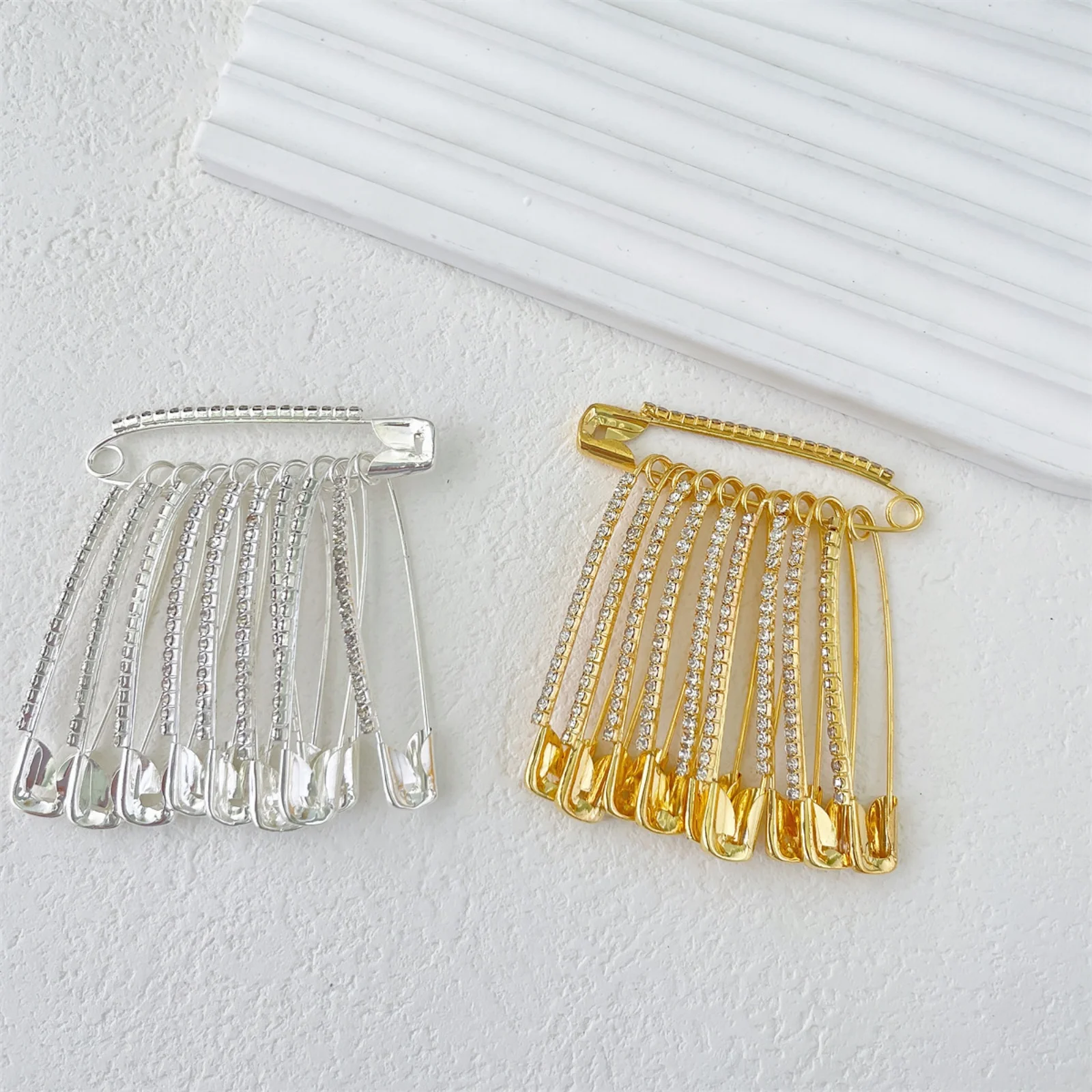 10PCS Sparkly Safety Pin Brooch,Gold Silver Rhinestone Brooches, Stylish Tassel Decor Accessories, Elegant Party Clothing Pins