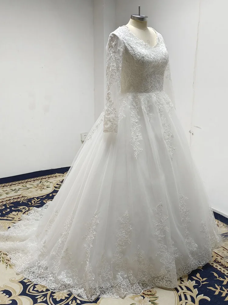 Wedding Dresses Women Ball Gown Long Sleeve Lace Appliques Sweep Train Vintage