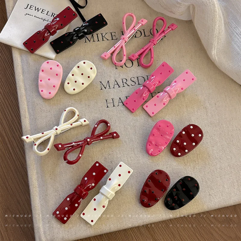 Set van 16 haarclips van lakleer met stippen, ovale haarclips met strik in gemengde kleuren voor vrouwen, schattige haarclips met een gebogen zijkant._voghion.com