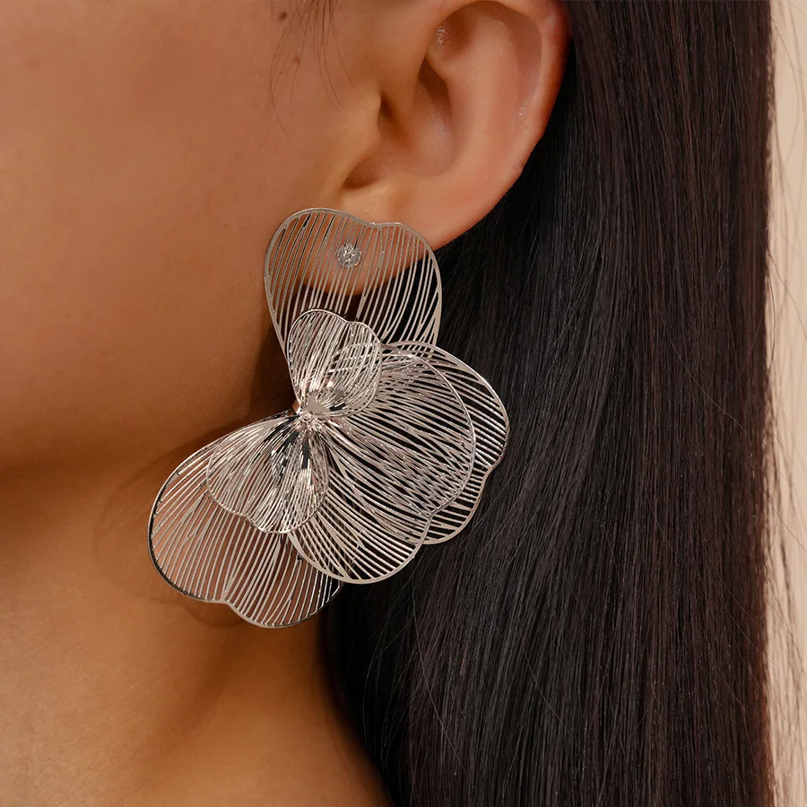 Elegant Multi Layer Metal Petal Flower Stud Earrings for Women Creative Gold Color Hollow Floral Piercing Earrings Jewelry Gifts